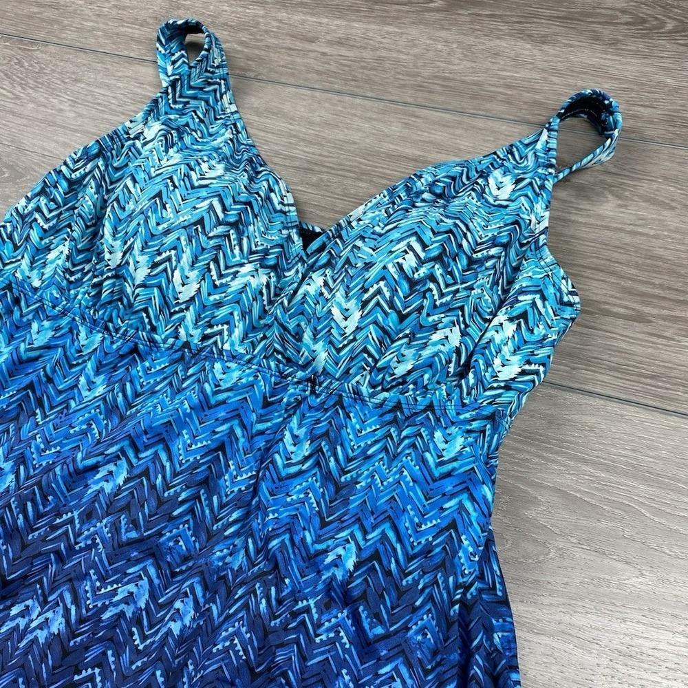 Swimsuits For All Womens Swimdress Chevron Print Blue 18